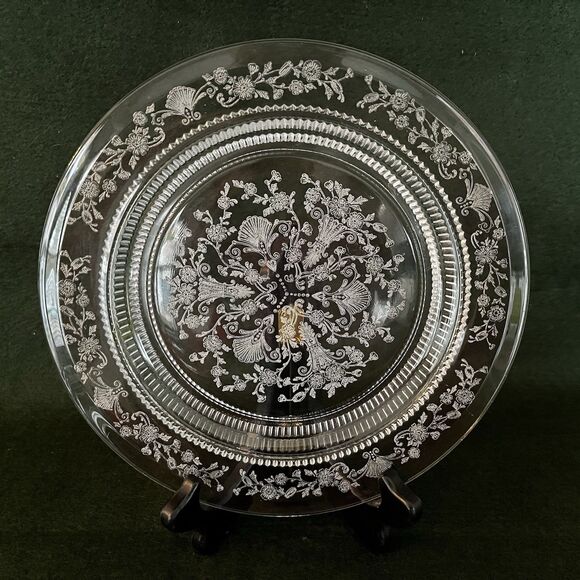 Duncan & Miller "First Love" Set of Two 8 1/2” Etched Plates Mint Condition Vint - Picture 5 of 6